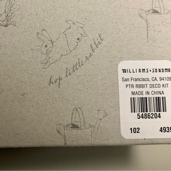 Easter Cupcake Muffin Liners Toppers Peter Rabbit Williams Sonoma - Picture 7 of 7